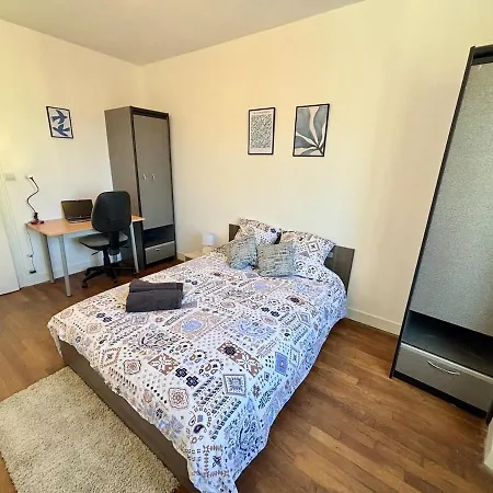 Grand T3 Lumineux En Centre