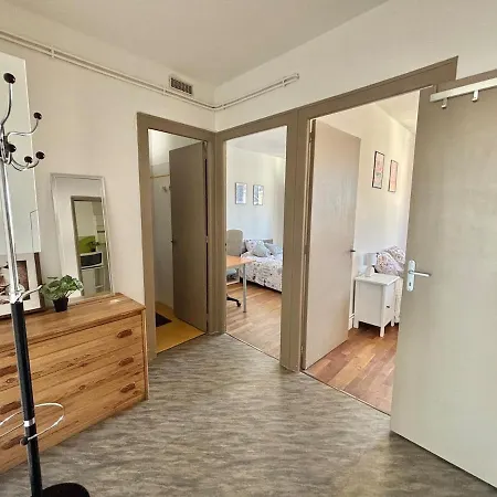 Grand T3 Lumineux En Centre *