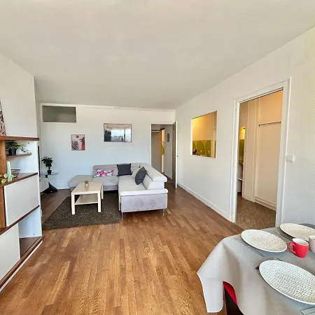 Grand T3 Lumineux En Centre * Laval (Mayenne)