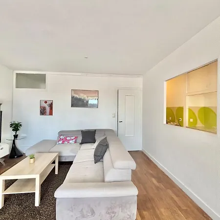 Grand T3 Lumineux En Centre